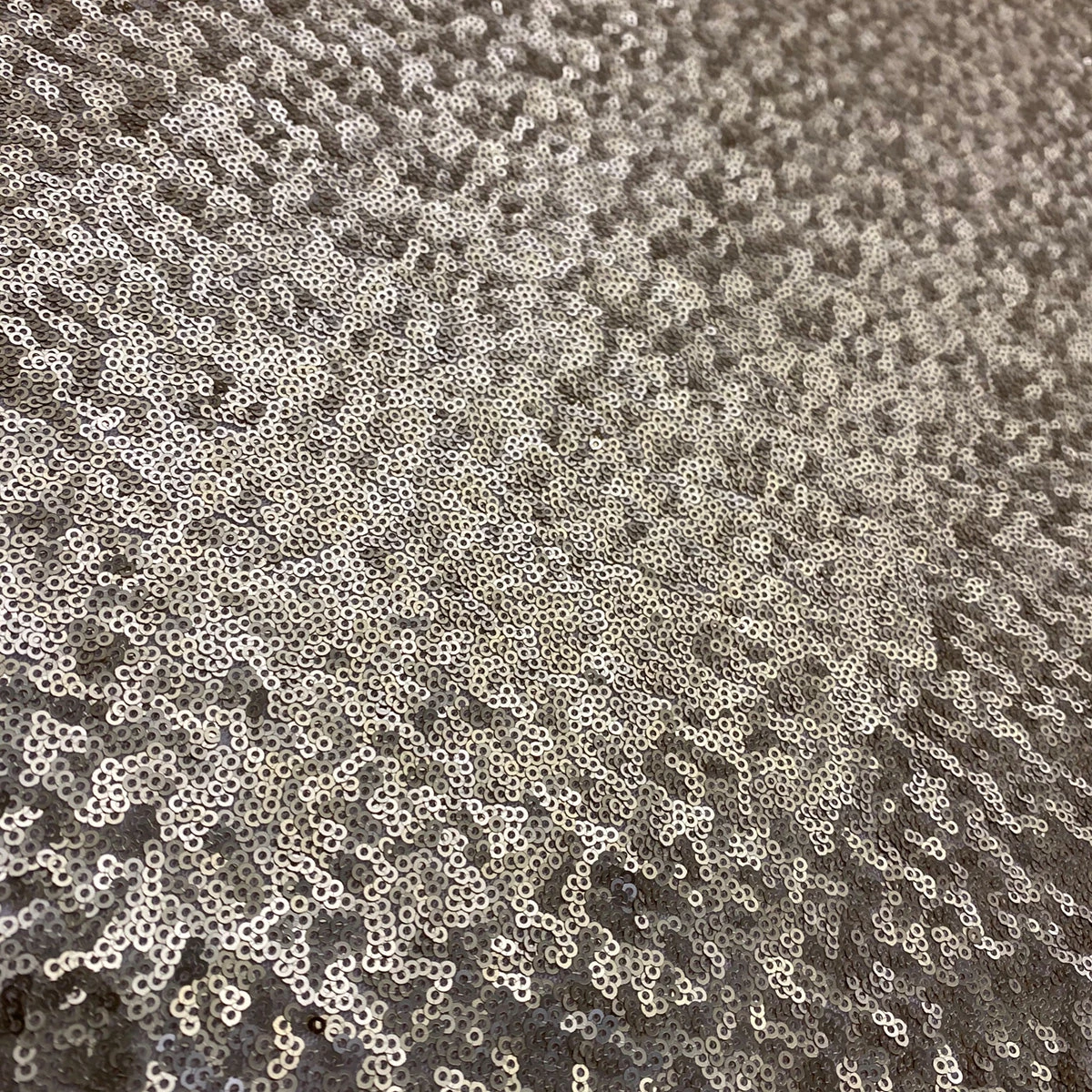 1pc - Glitz Sequins Table Linen 132" Round - Champagne 2 1pc - Glitz Sequins Table Linen 132" Round - Champagne - Image 2