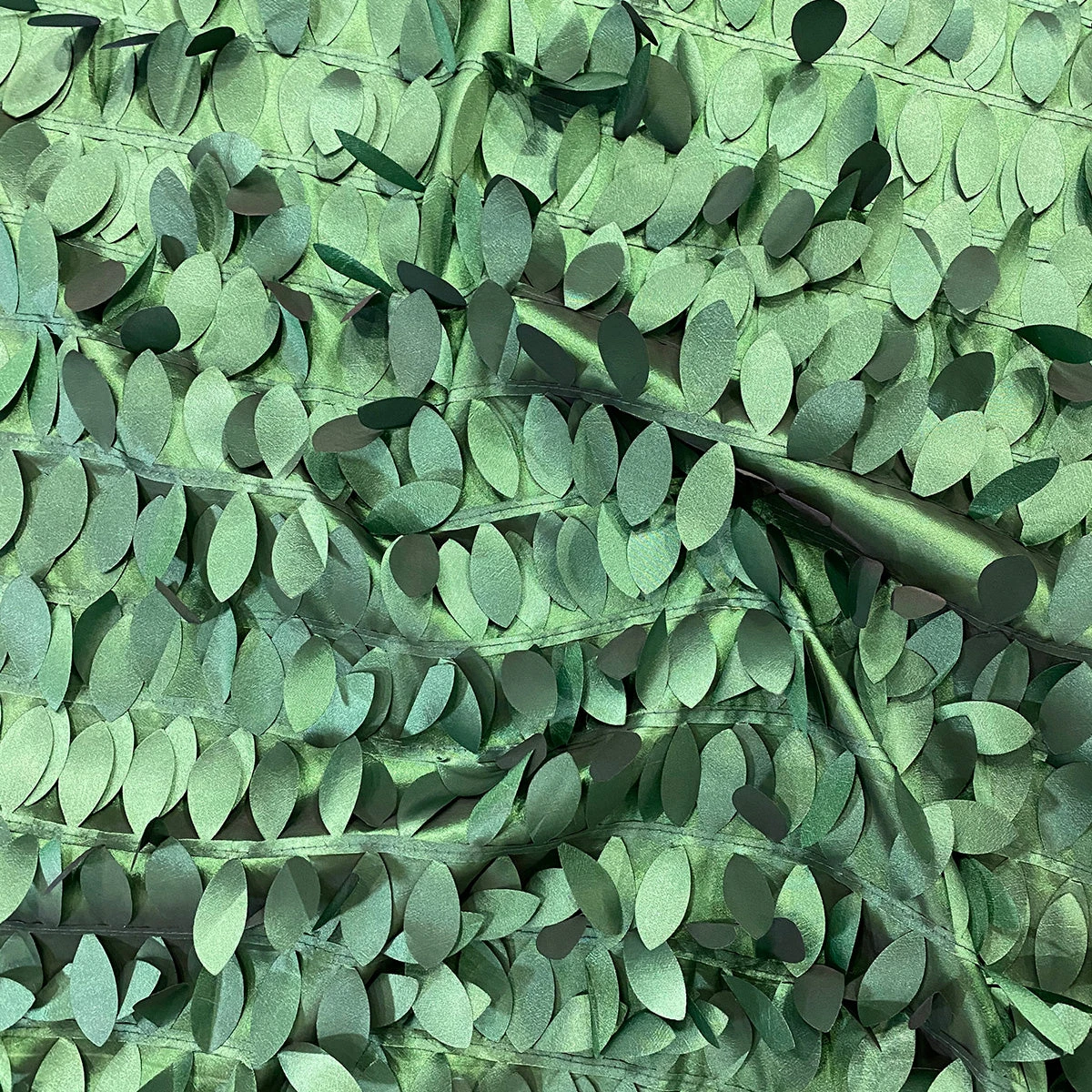 Leaf Hanging Taffeta Table Linen In Hunter Green 2 Leaf Hanging Taffeta Table Linen In Hunter Green - Image 2