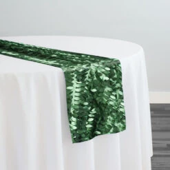 Leaf Hanging Taffeta Table Runner In Hunter Green