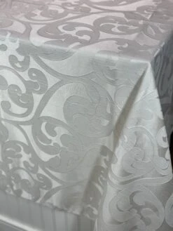 Classic Jacquard Table Linen In Ivory 12 Classic Jacquard Table Linen In Ivory -Urquid Linen Shop PhotoJan162023 34527PM