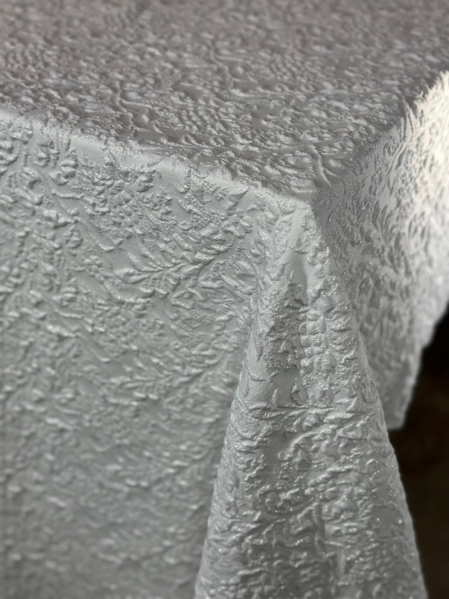 Lucia Jacquard Table Linen In White 4 Lucia Jacquard Table Linen In White - Image 4