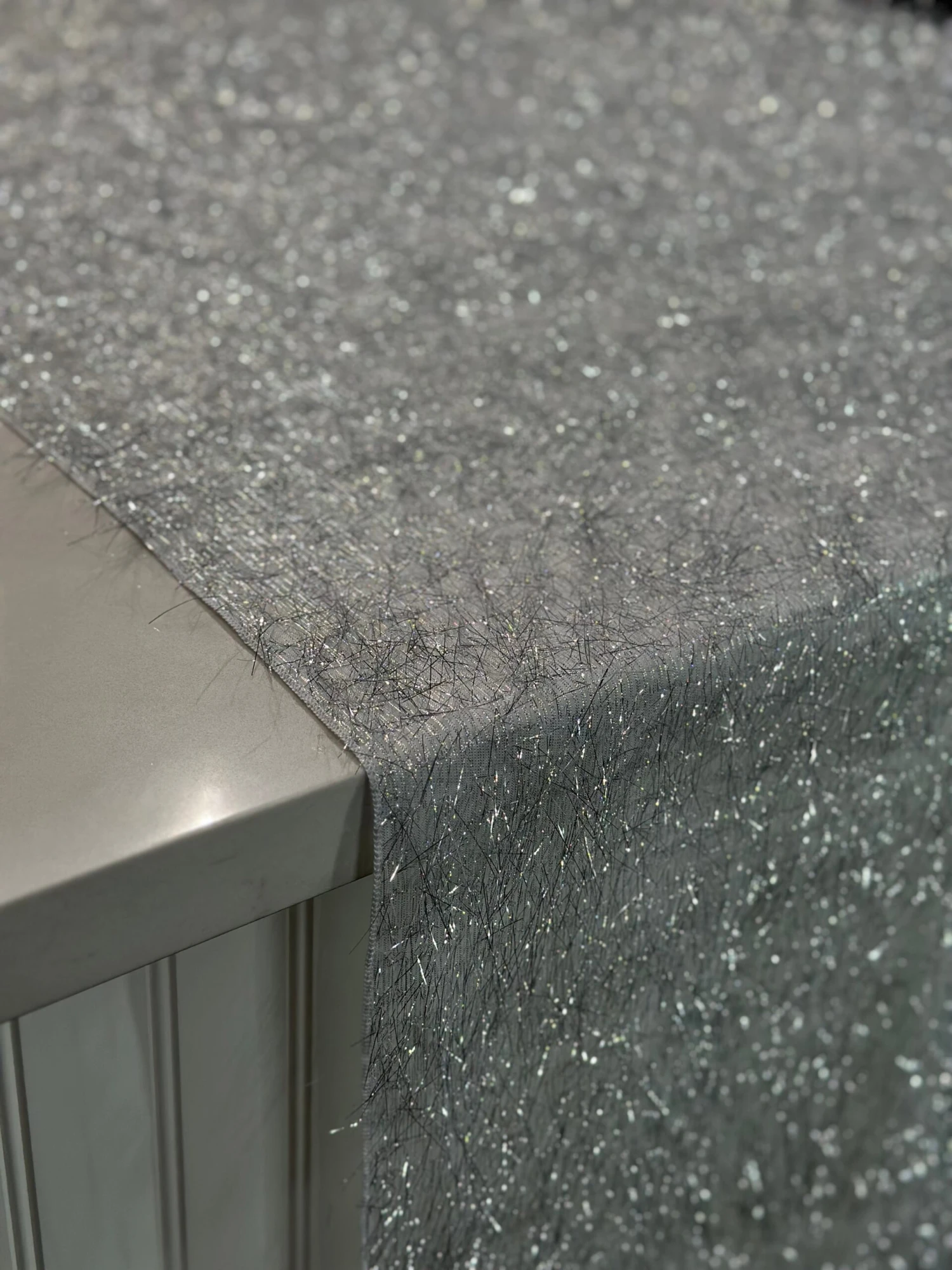 1pc - String Metallic Table Linen In White And Silver (132" Round) 5 1pc - String Metallic Table Linen In White And Silver (132" Round) - Image 5