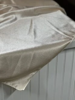 Luxury Satin Table Linen In Champagne 16 Luxury Satin Table Linen In Champagne -Urquid Linen Shop PhotoJul182023 34649PM