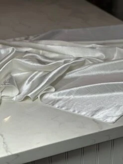 Luxury Satin Table Linen In Ivory 16 Luxury Satin Table Linen In Ivory -Urquid Linen Shop PhotoJul182023 35026PM