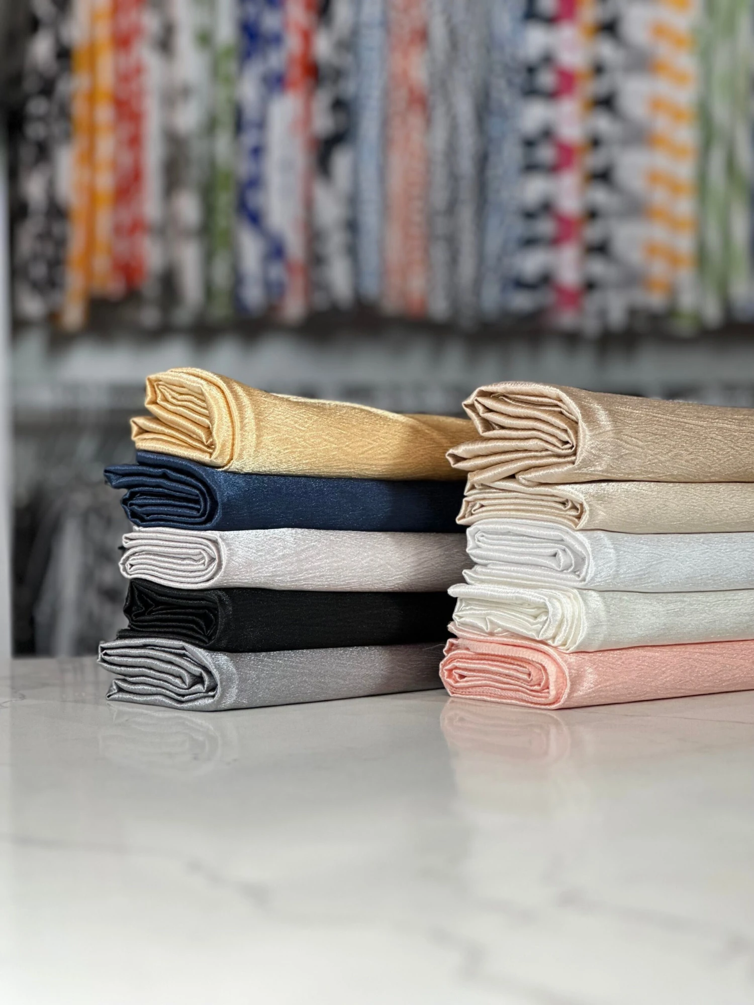 Luxury Satin Table Linen In Champagne 8 Luxury Satin Table Linen In Champagne - Image 8