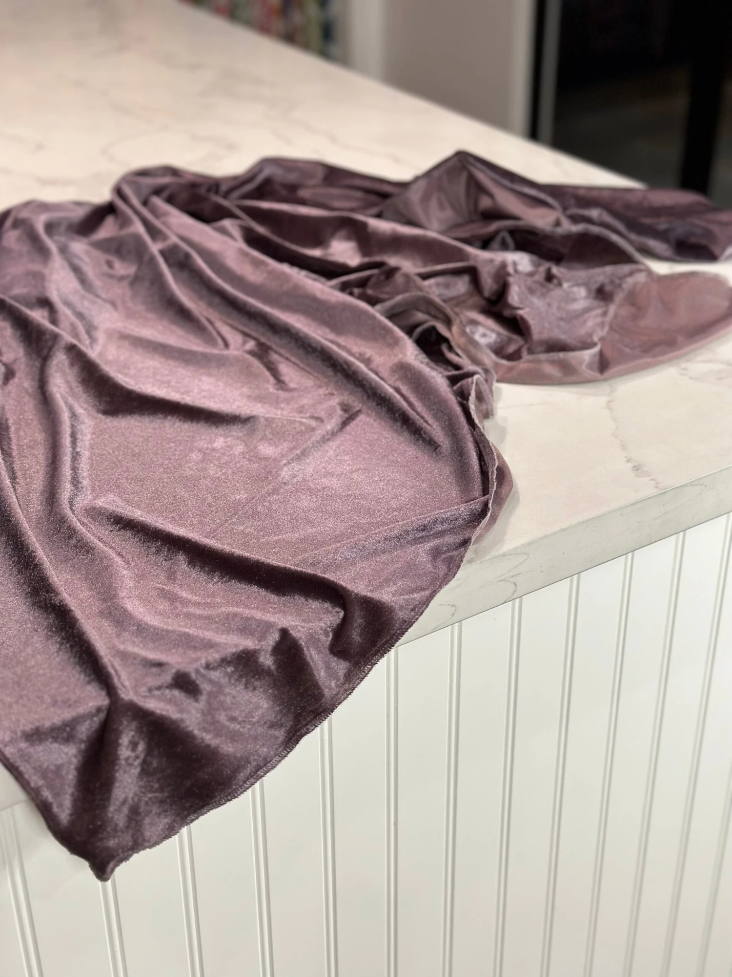 Lush Velvet Table Linen In Mauve 7 Lush Velvet Table Linen In Mauve - Image 7