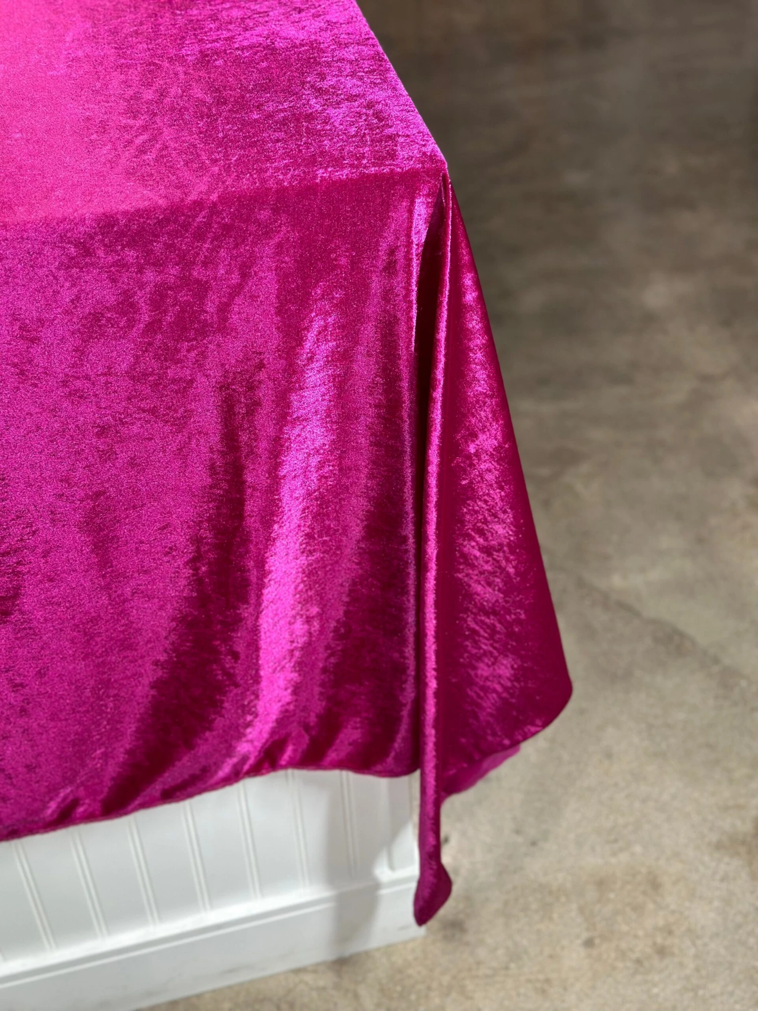 Lush Velvet Table Linen In Sangria 5 Lush Velvet Table Linen In Sangria - Image 5