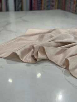 Metallic Burlap Table Linen In Champagne/Silver -Urquid Linen Shop PhotoJul262023 121800PM