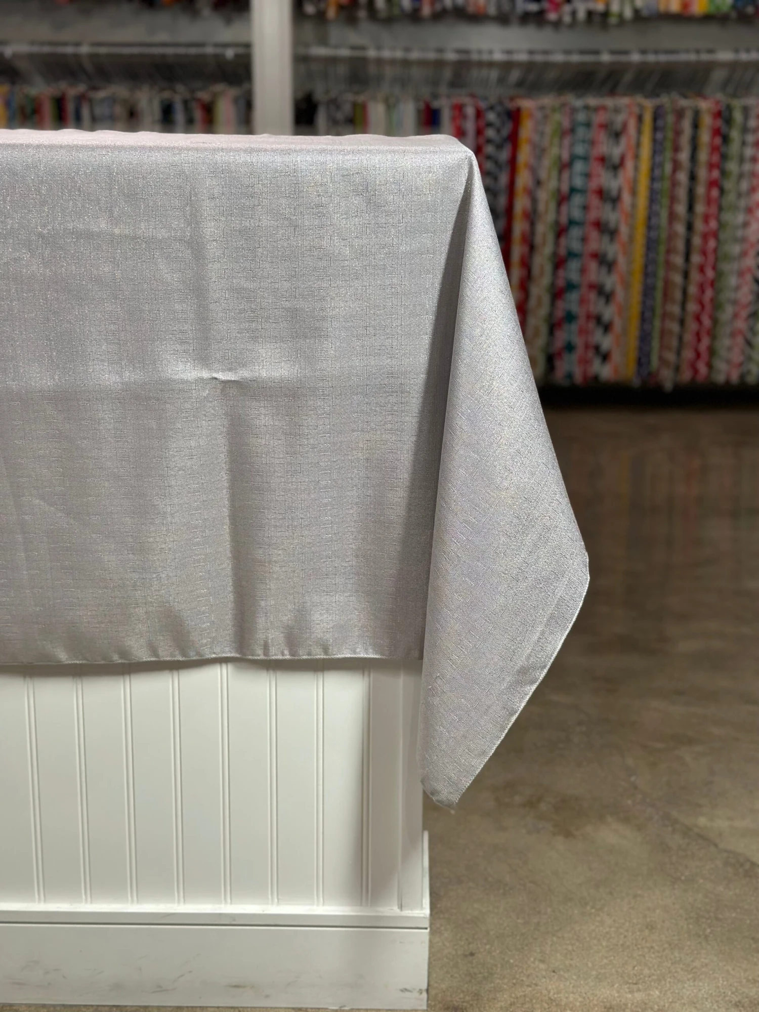 1pc - Metallic Burlap Table Linen 92"x158" Banquet - Silver/Silver 5 1pc - Metallic Burlap Table Linen 92"x158" Banquet - Silver/Silver - Image 5