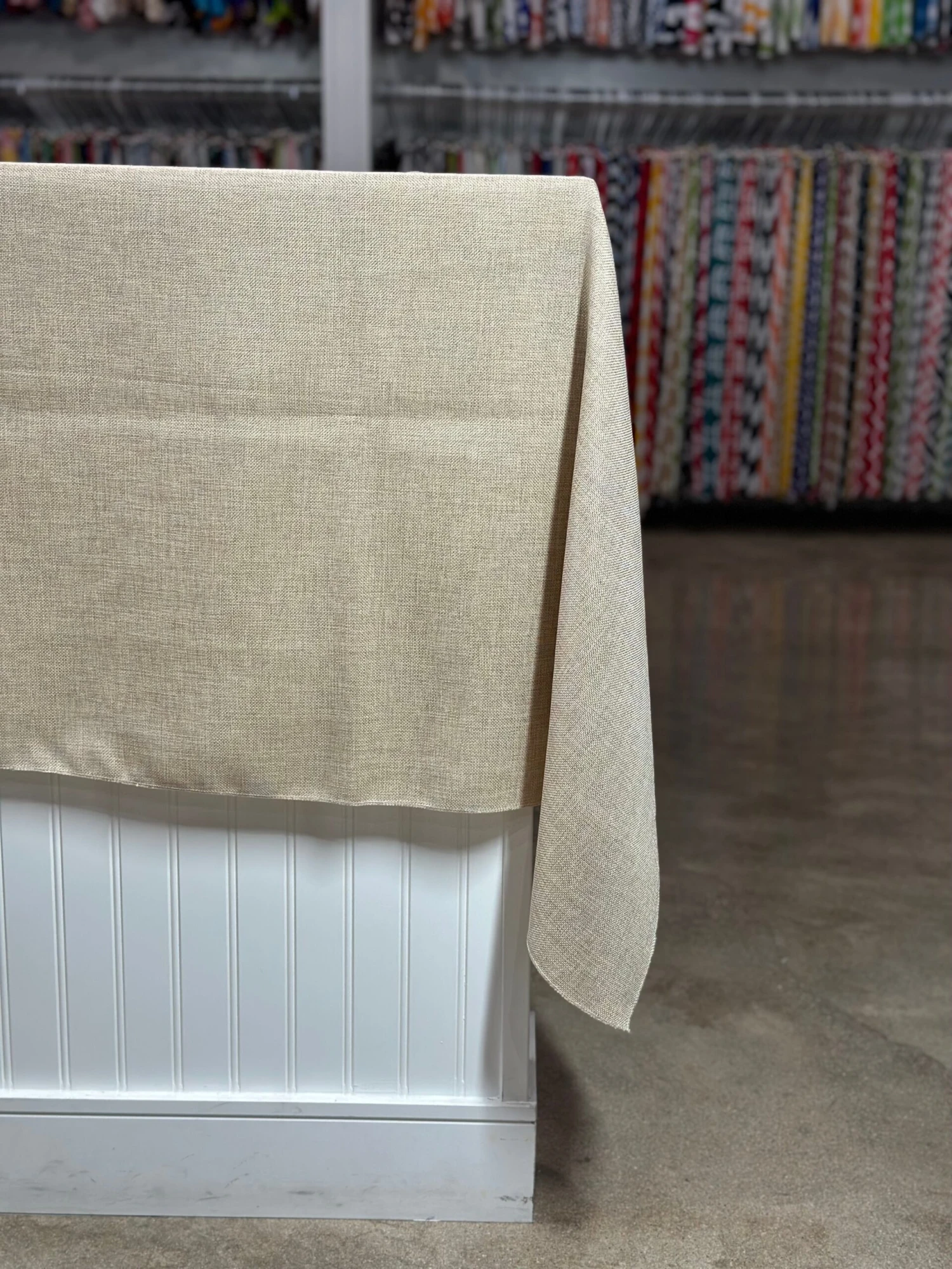 Imitation Burlap Table Linen In Wheat 5 Imitation Burlap Table Linen In Wheat - Image 5