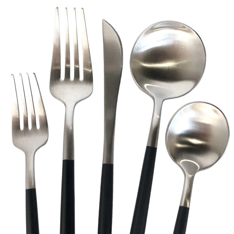 Luna Modero Flatware/Cutlery In Silver/Black 1 Luna Modero Flatware/Cutlery In Silver/Black