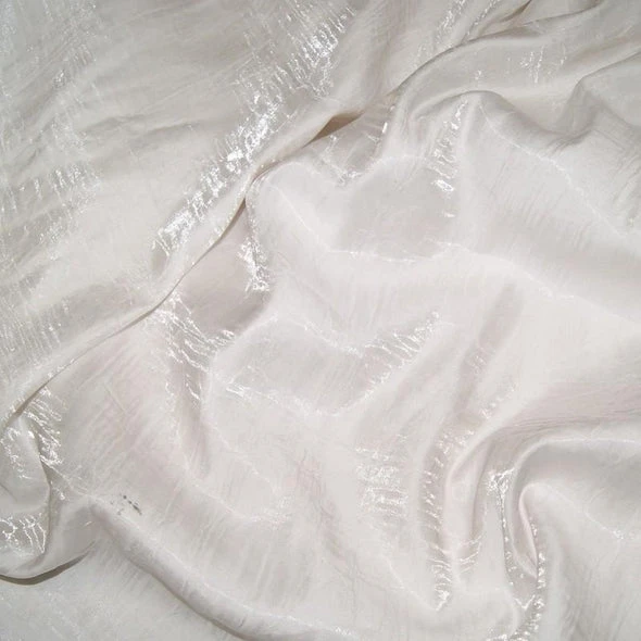 Crush Shimmer (Galaxy) Table Linen In White 2 Crush Shimmer (Galaxy) Table Linen In White - Image 2